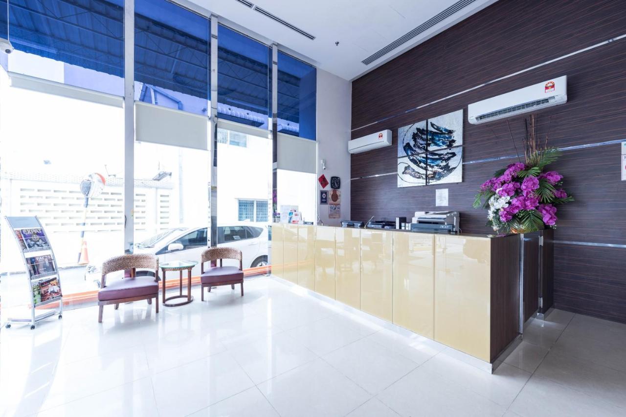 Oyo 89421 Pp Island Hotel George Town Exteriör bild
