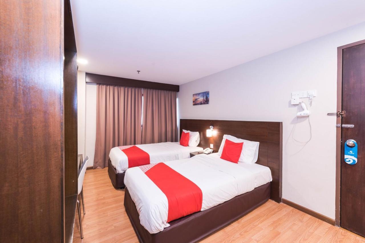 Oyo 89421 Pp Island Hotel George Town Exteriör bild