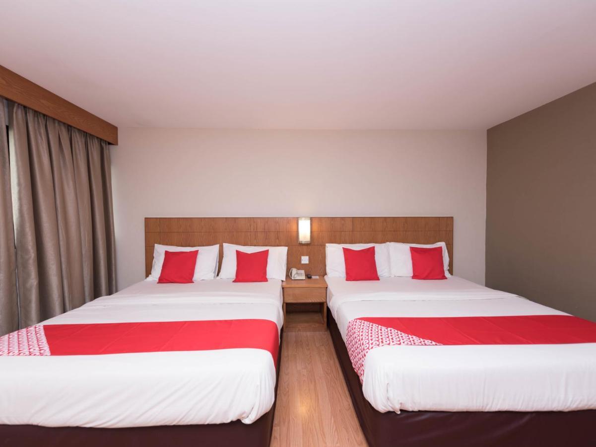 Oyo 89421 Pp Island Hotel George Town Exteriör bild